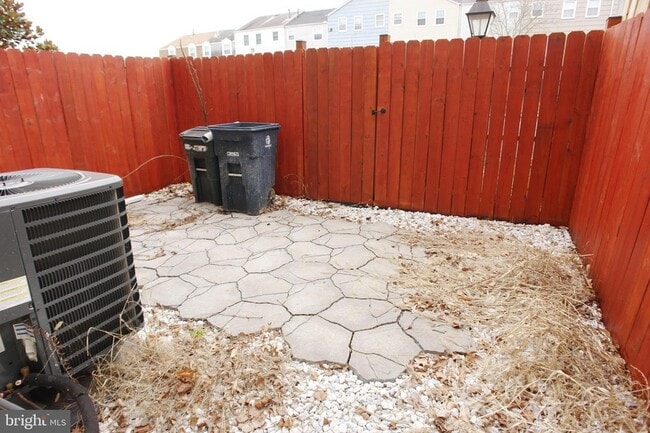 Building Photo - 12307 Chesterton Dr