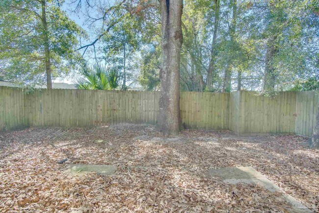 Building Photo - 1200 Jasper St