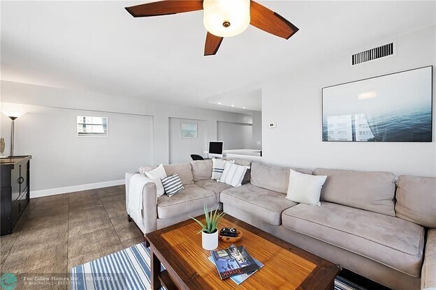 Building Photo - 95 N Birch Rd