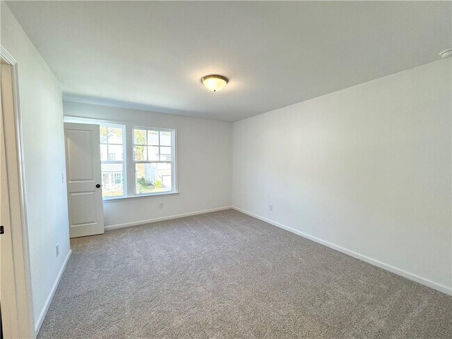 Building Photo - 51 Gresham Ct