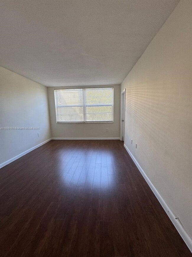 Building Photo - 1 bedroom in North Miami Beach FL 33179