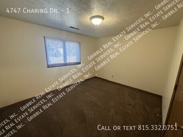 Building Photo - 4747 Charing Dr