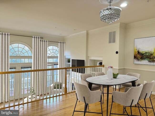 Building Photo - 819 Oak Knoll Terrace