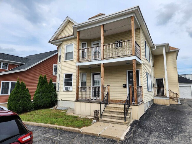 Building Photo - 661 Hevey St