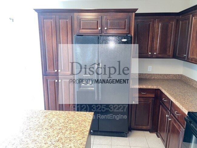 Building Photo - 202 Scarlett Ln