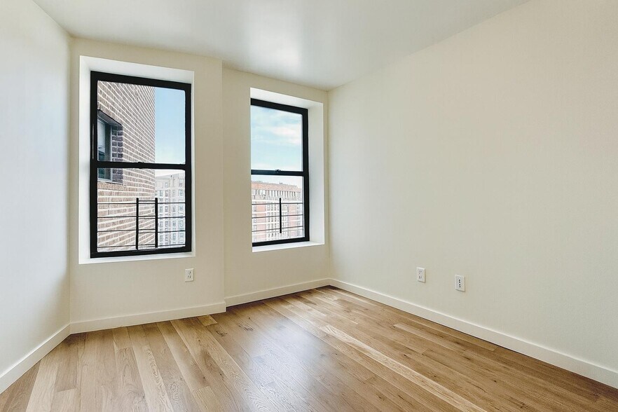 Building Photo - 524 W 134th St