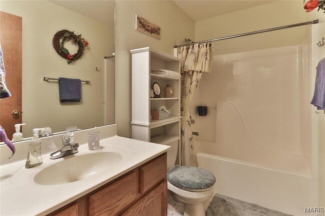 Building Photo - 1106 Illini Dr