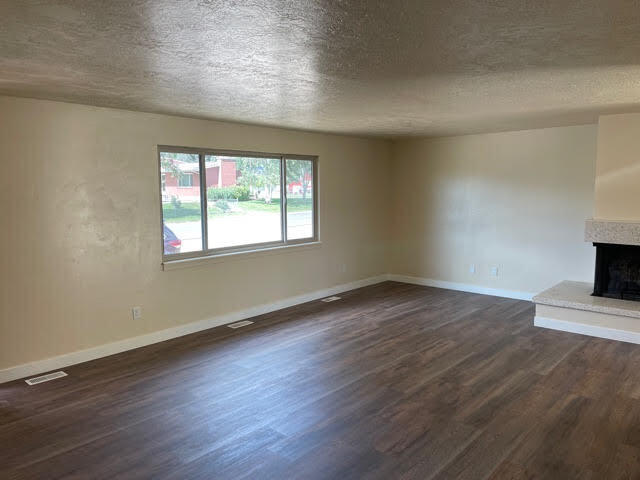 Building Photo - 25 S 300 W
