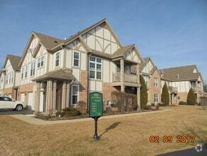 Building Photo - Lake Zurich Concord Village 2BR/2BA Awesome