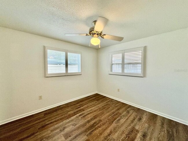 Building Photo - 1145 Stewart Dr