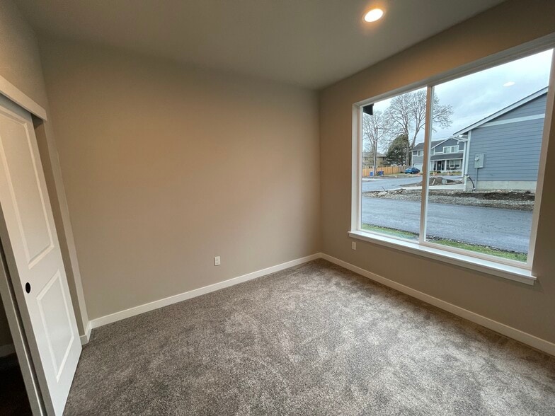 Building Photo - 5708 79th St W