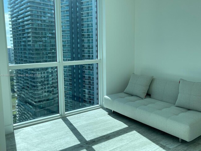 Building Photo - 1080 Brickell Ave