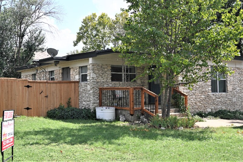 Primary Photo - 7617 Watson St