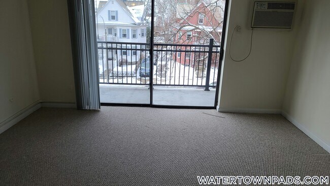 Building Photo - 245 Main St