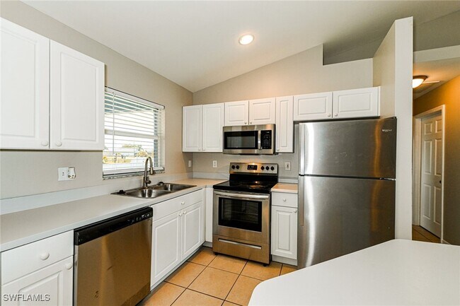 Building Photo - 113 Blackstone Dr