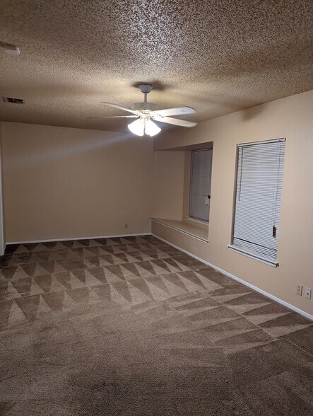 Building Photo - 1359 Bayou Dr