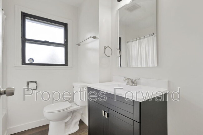 Building Photo - 4379 Maplegrove Dr