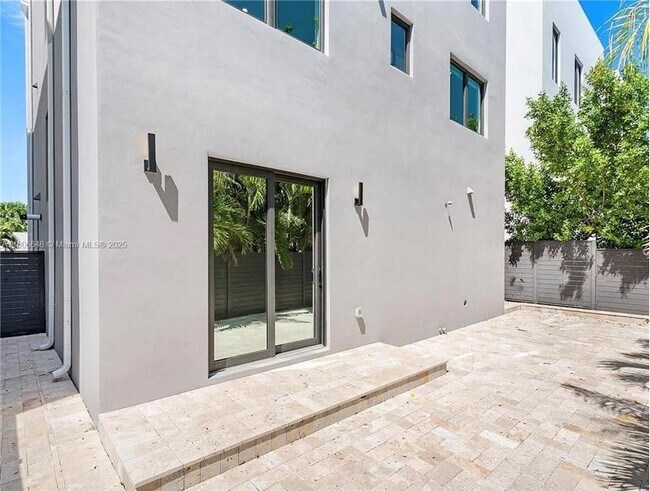 Building Photo - 322 Balboa St