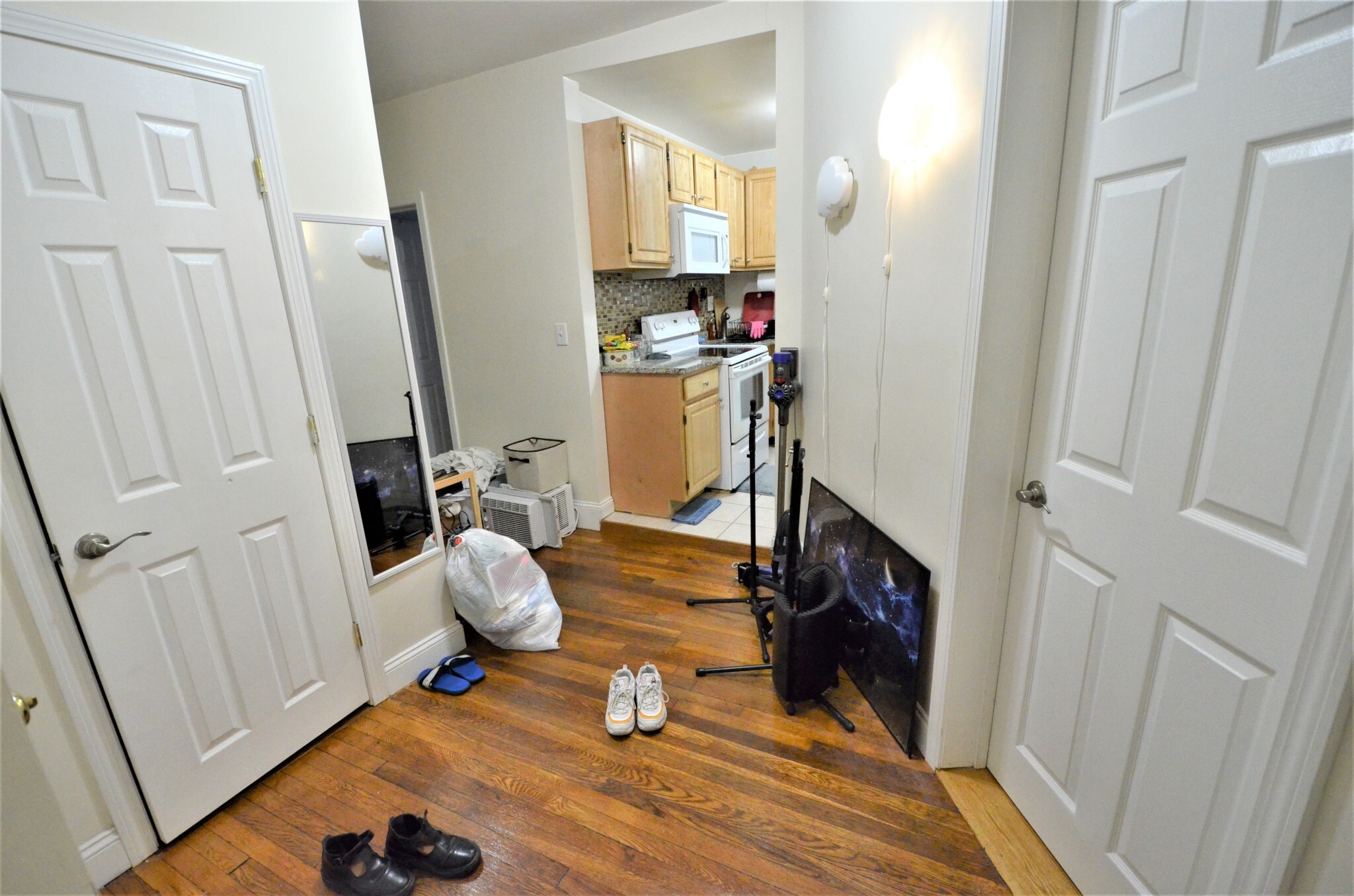 Building Photo - 28 Haviland St