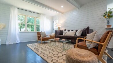 Building Photo - 4959 Parkside Dr