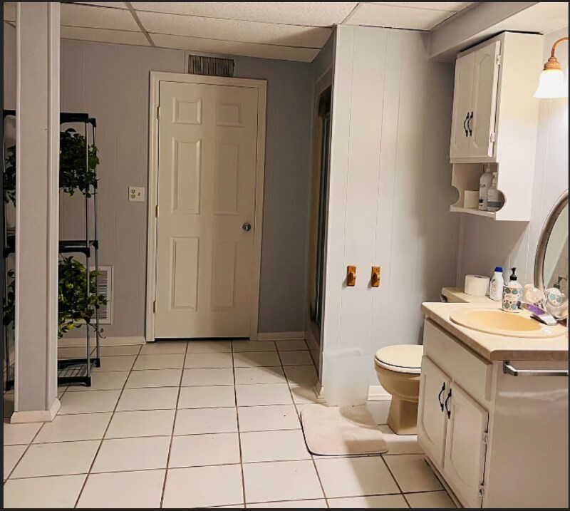 Building Photo - 122 Tucker Dr