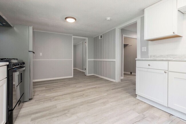 Building Photo - 3624 Parthenia Ave