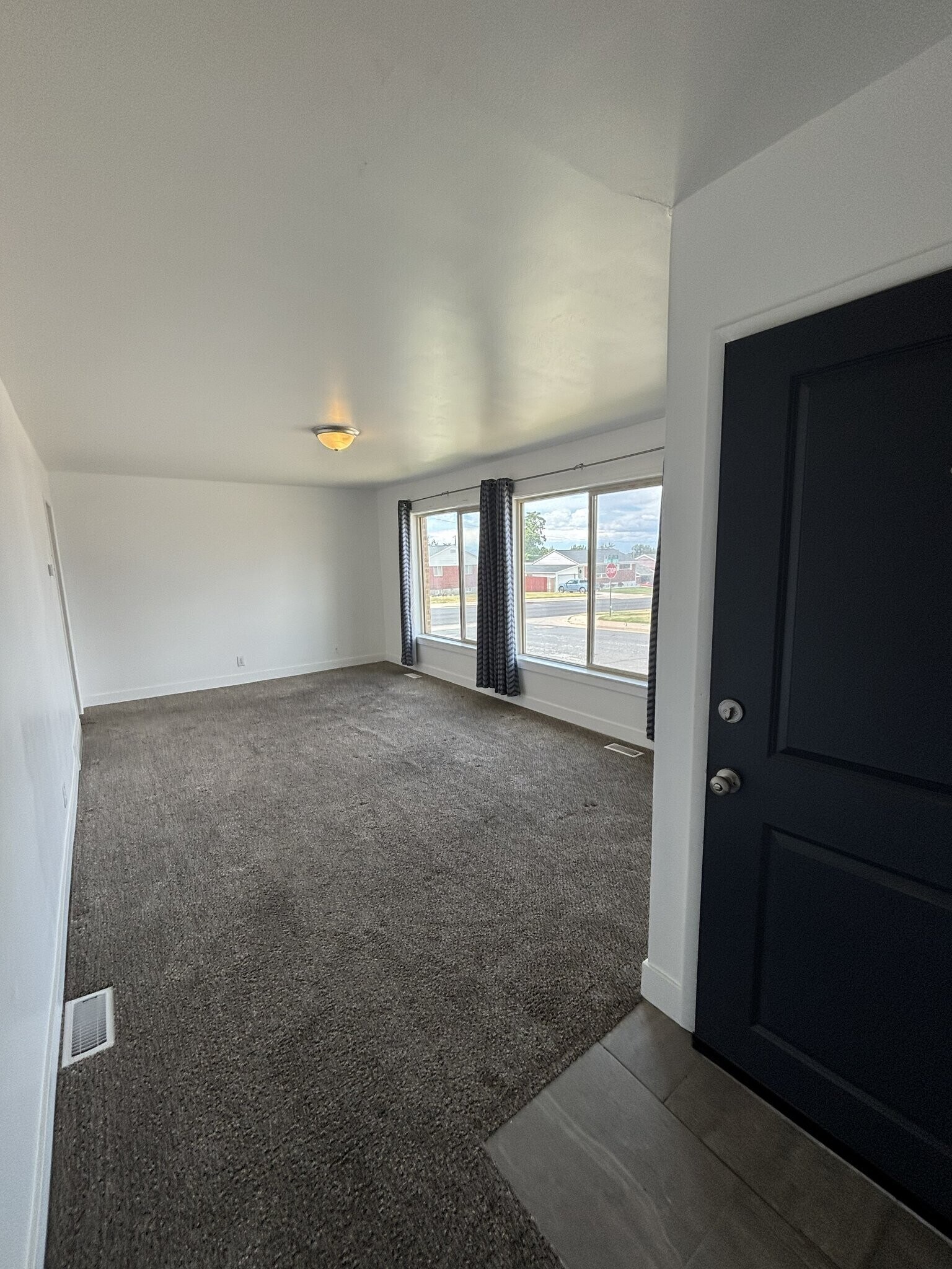 Building Photo - 309 E 4475 S