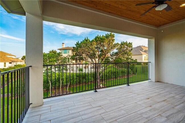 Building Photo - 511 Woodside Ter