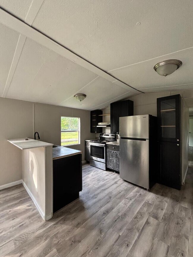Building Photo - 307 Marcus crt