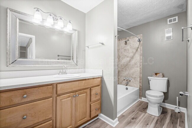 Building Photo - 806 Wynnes Ridge Cir