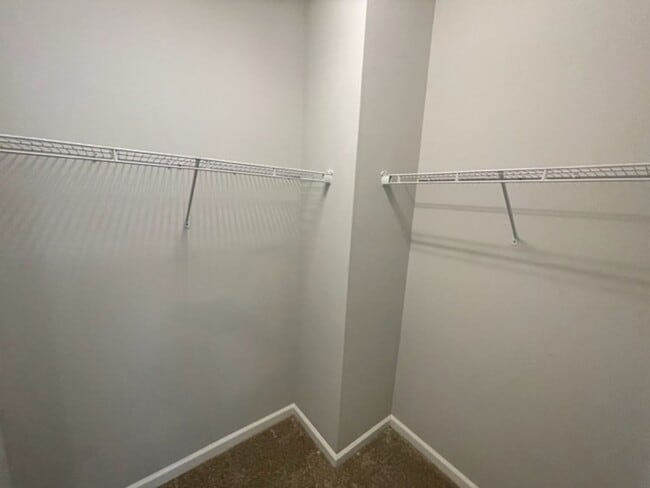 Building Photo - MOVE IN READY! Amazing end-unit townhome