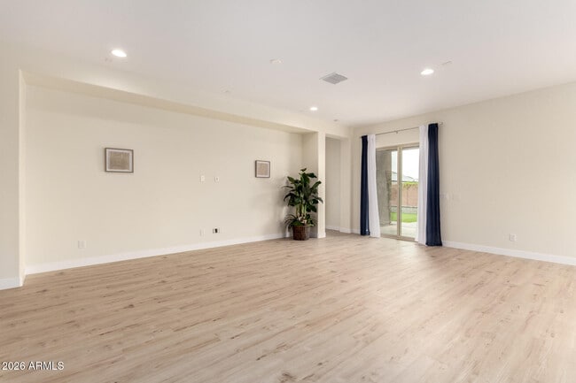 Building Photo - 18453 W Elwood St