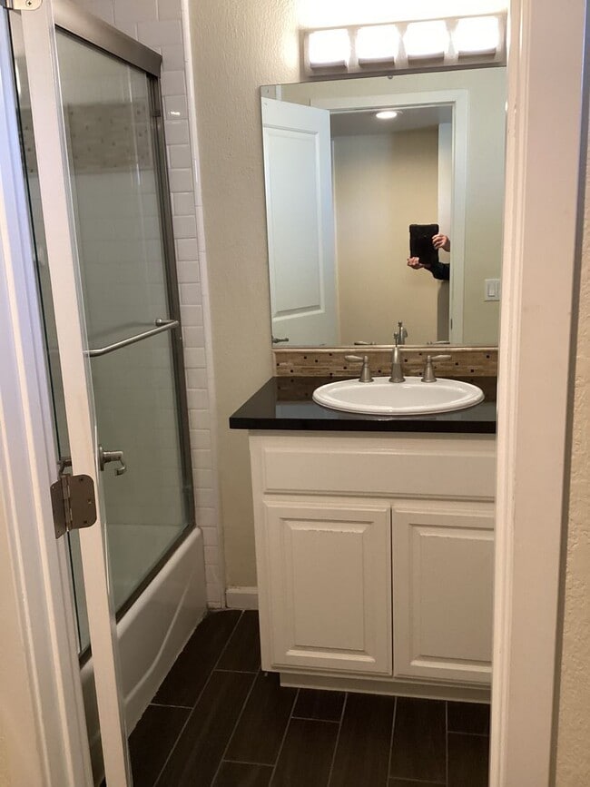 Building Photo - Updated Knollwood Meadows Two Story Condo ...