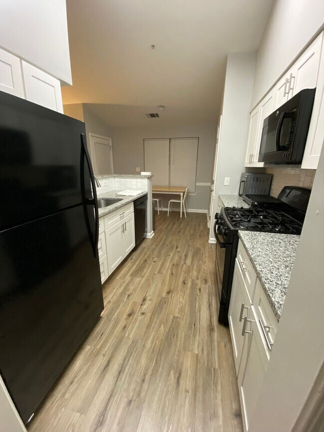 Building Photo - Condo In Manassas 2BR/2BA