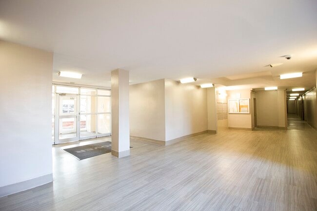 Building Photo - 2375 E 3rd St