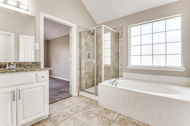Building Photo - 15704 Grove Crest Dr