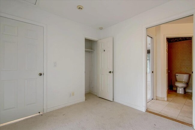 Building Photo - 8527 Wonderland Ave
