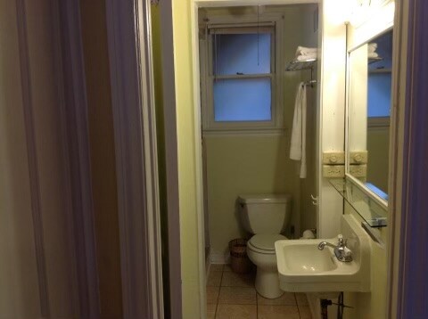 Building Photo - 1614 Mt Vernon St