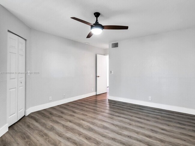Building Photo - 2094 Hacienda Terrace