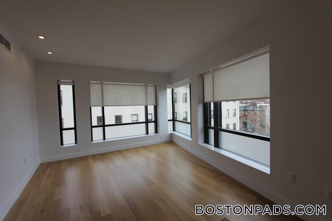 Building Photo - 150 Camden St