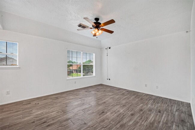 Building Photo - 4403 Sprangletop Ave