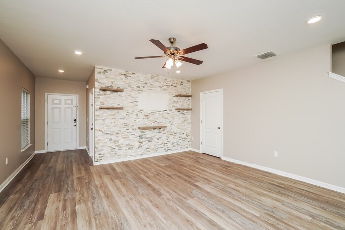 Building Photo - 3861 Strafford Pl