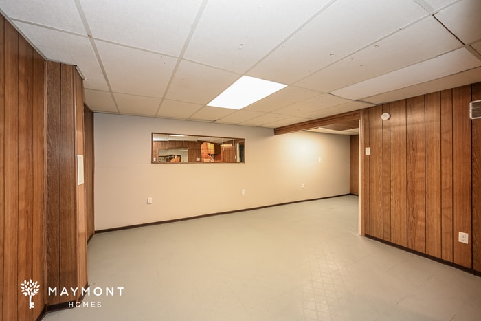 Building Photo - 1663 W Kemper Rd