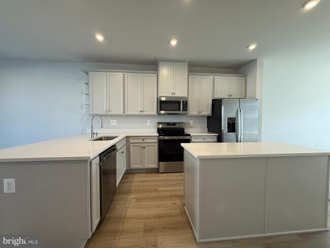 Building Photo - 4929 DUNHAVEN Dr