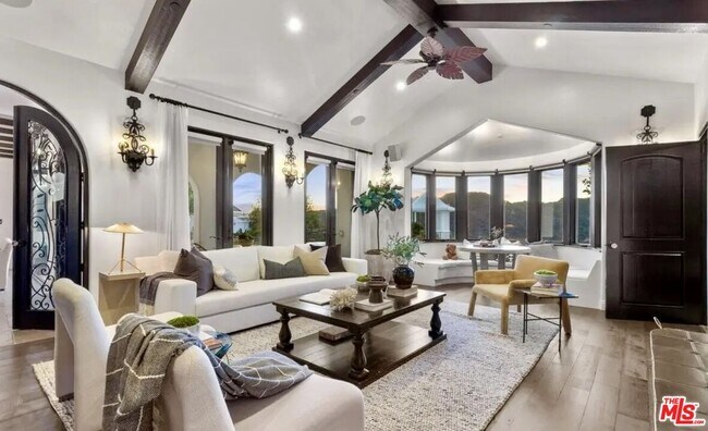 Building Photo - 16866 Charmel Ln