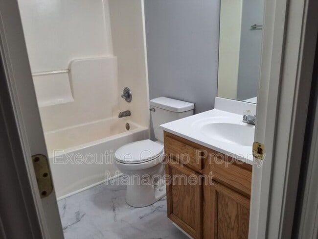 Building Photo - 103 Hurstfield Dr