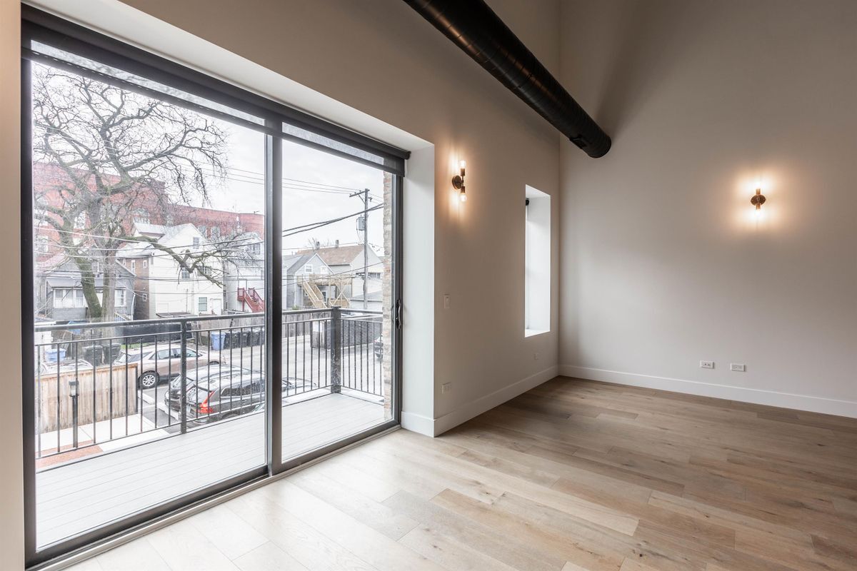 Building Photo - 2228 N Kedzie Blvd
