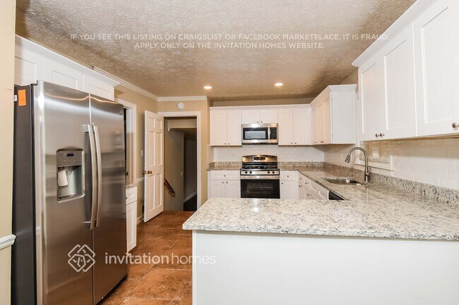 Building Photo - 253 Summit Ridge Dr