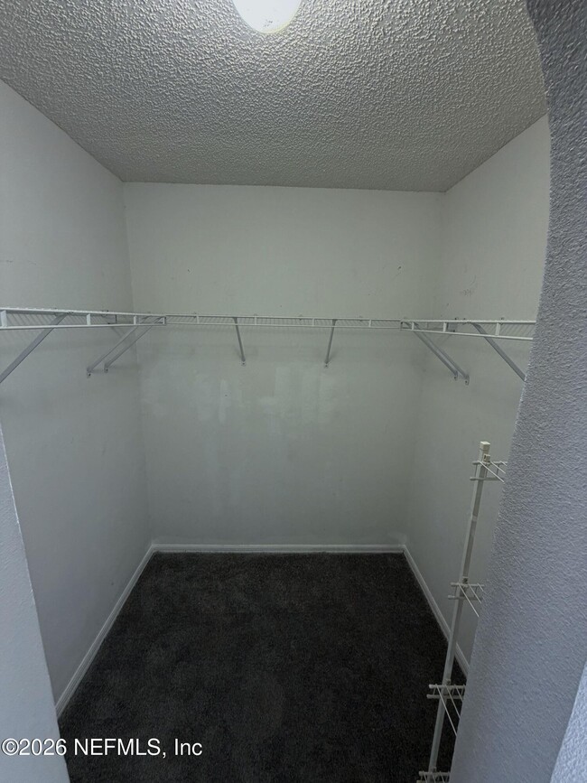 Building Photo - 7321 Fox Grove Rd