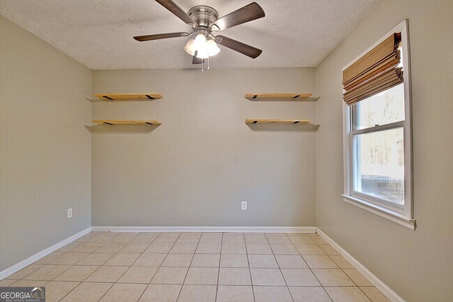 Building Photo - 15 Chestlehurst Way